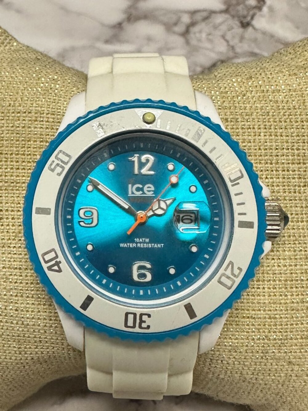 Ice Watch Men White Blue Date Window Silicone Band 36MM Round New Battery 9"